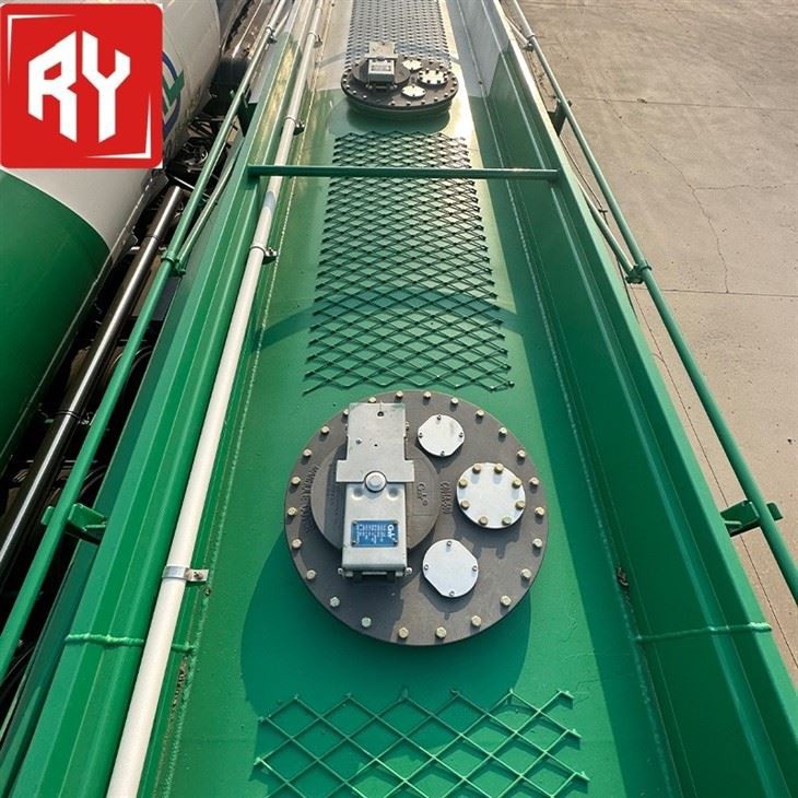 RUIYUAN 6-compartment Stainless Steel Tank Truck