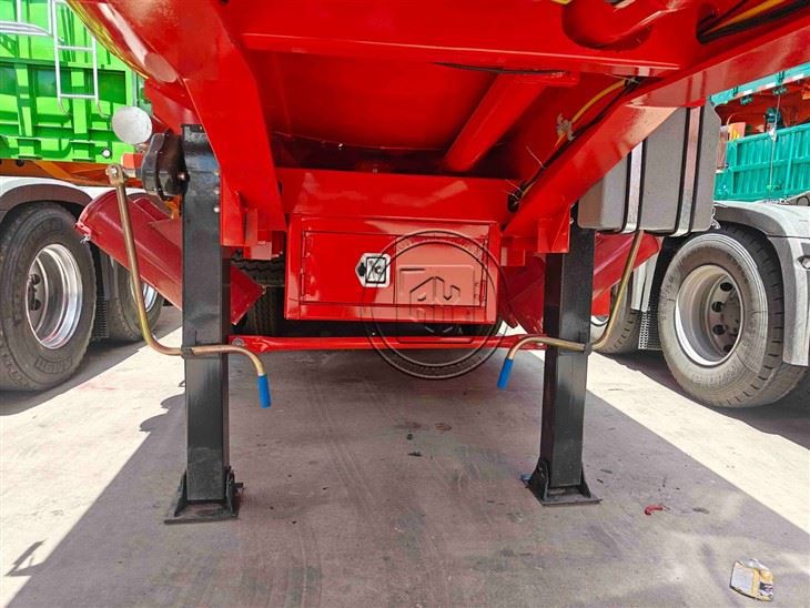 Three-axle Red Carbon Steel Tank Trailer
